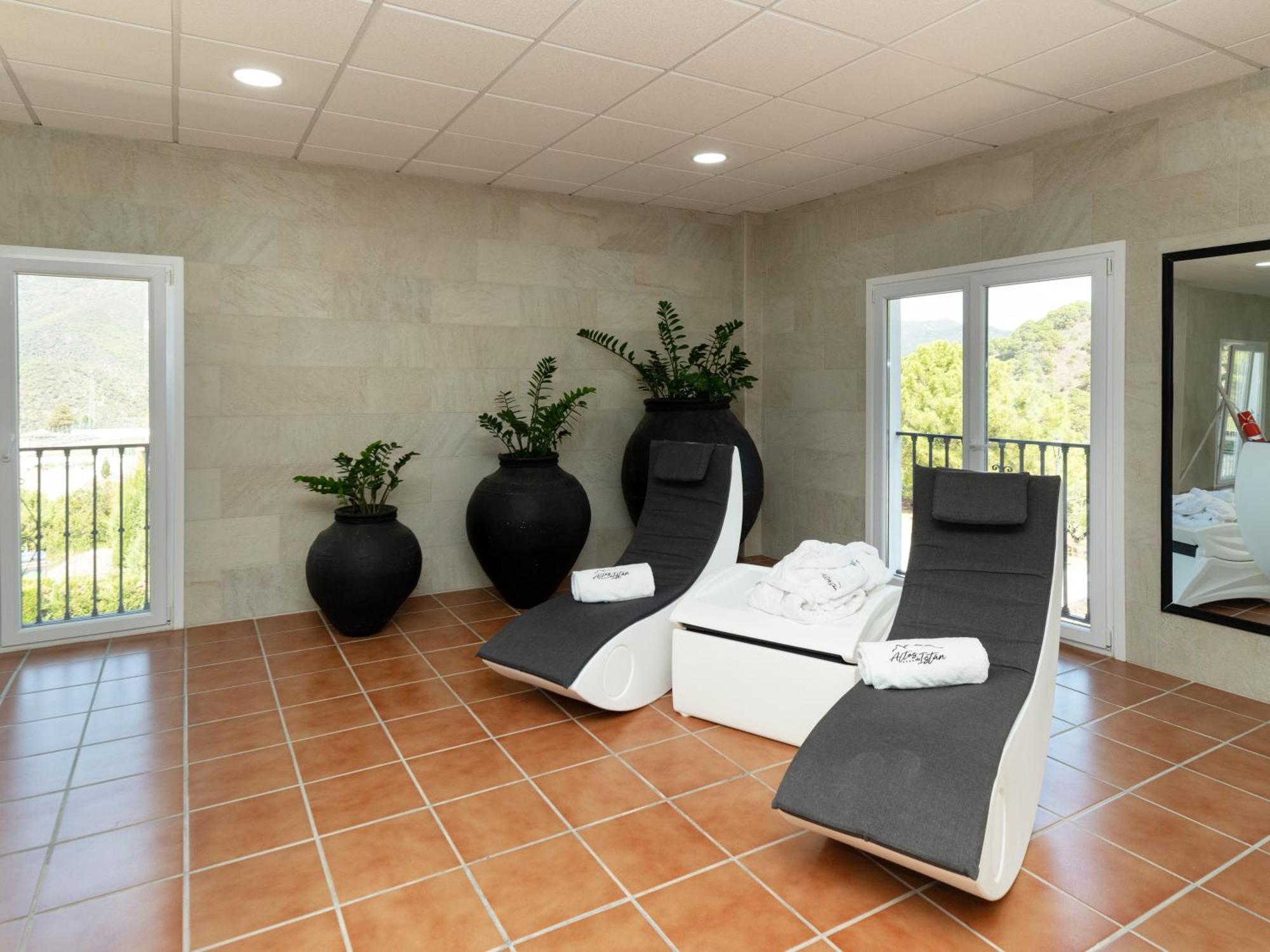 Altos De Hotel 4*