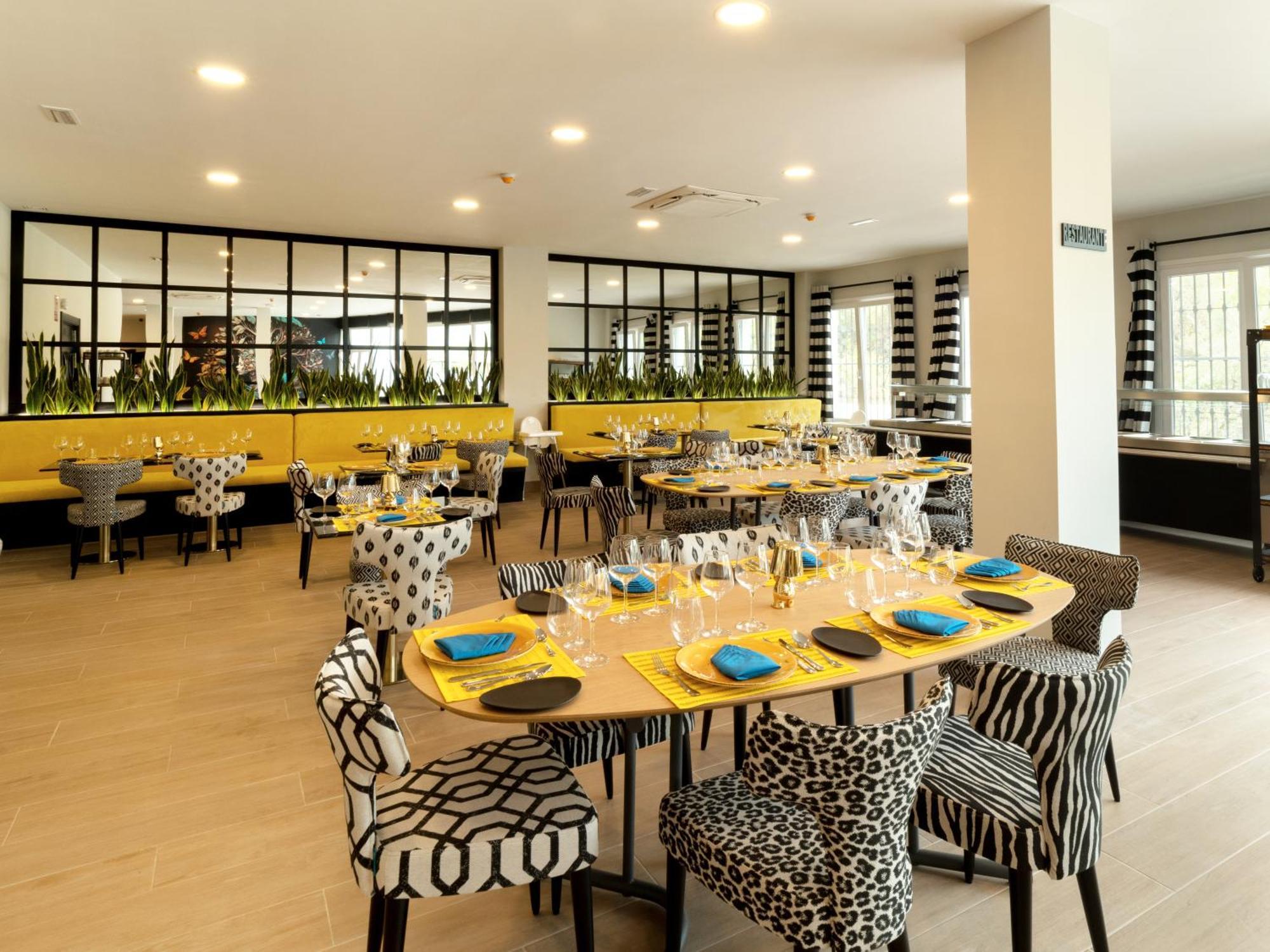 Altos De 4* Istán